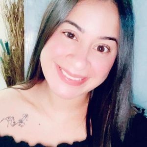 Meet your Posher, Claudia